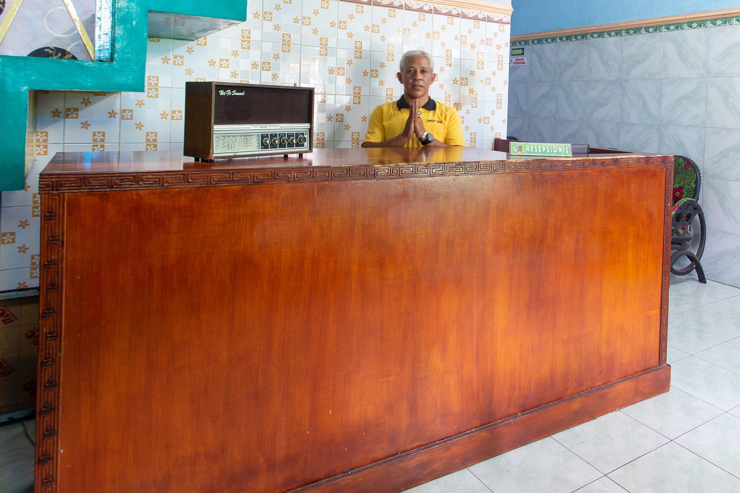Spot On 2871 Hotel Budi Purwokerto Ngoại thất bức ảnh