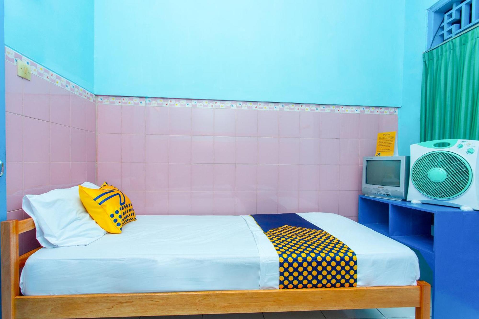 Spot On 2871 Hotel Budi Purwokerto Ngoại thất bức ảnh