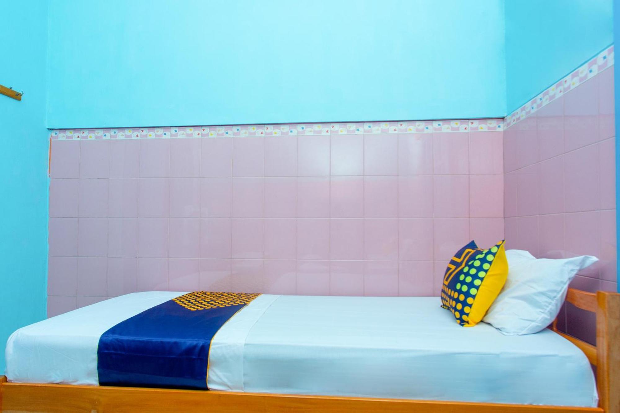 Spot On 2871 Hotel Budi Purwokerto Ngoại thất bức ảnh